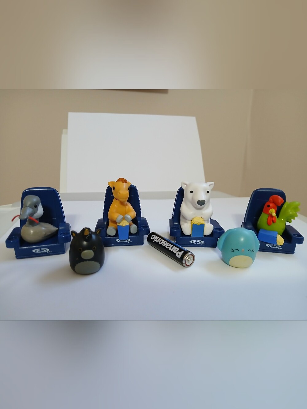 Cinaplex Collector Toys ,Lucy,Yutu,Hank,Taobao, Squishmallows Nicolita,Squooshem